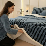 Reversible Sherpa Fleece Blanket - Ultra-Soft Heavyweight Throw for Couch & Bed